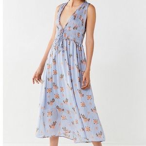 Urban Outfitters Miranda pleated floral midi dress